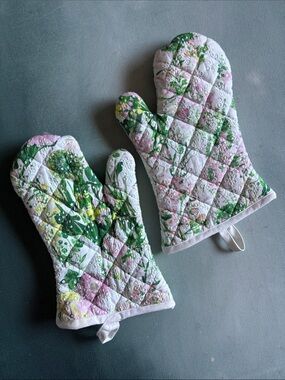 Sur La Table Floral Eyelet Oven Mitts